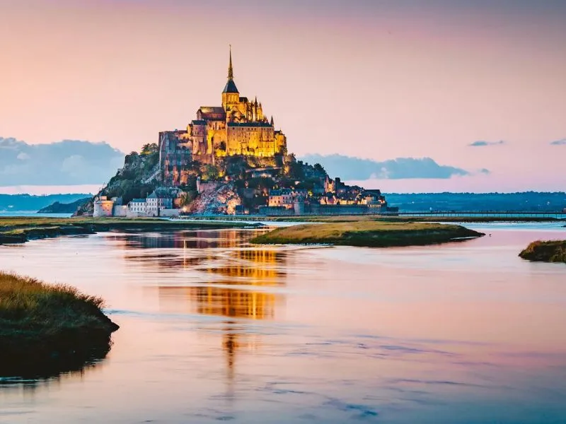 mont saint michel o dau kham pha lau dai co tich giua long nuoc phap